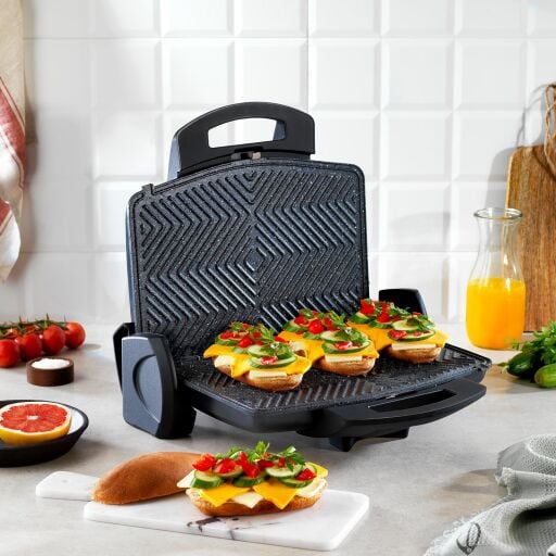 TOST MAKİNASI 