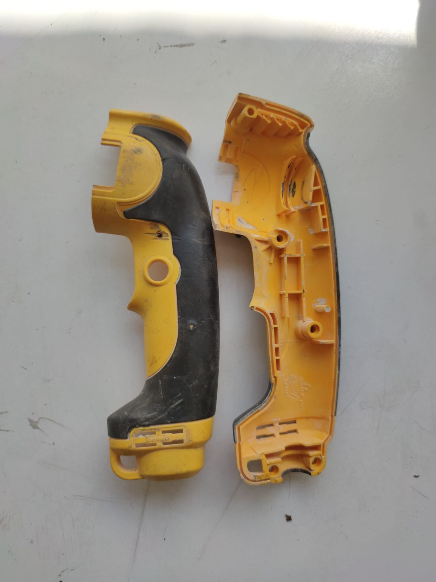 Dewalt D25013 Gövde Sapı