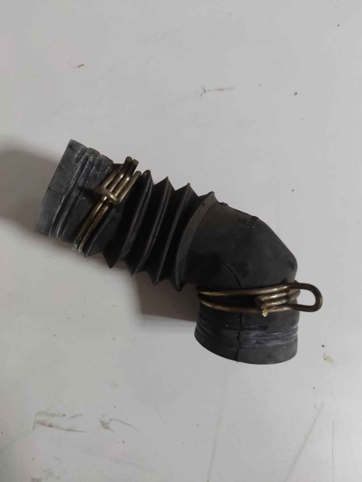 ARÇELİK ARY3320A DETERJAN ÇIKIŞ HORTUMU