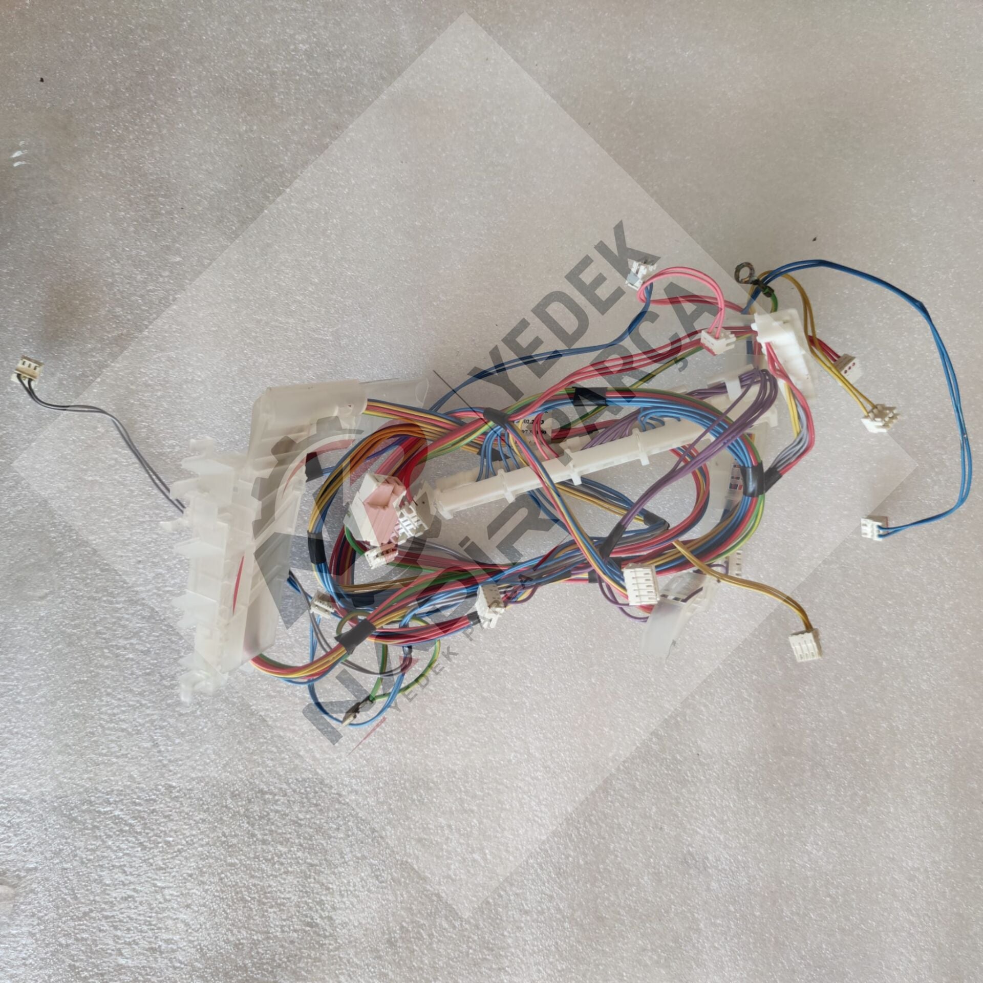 Bosch SMS30E02TR bulaşık makinesi kablo tesisatı