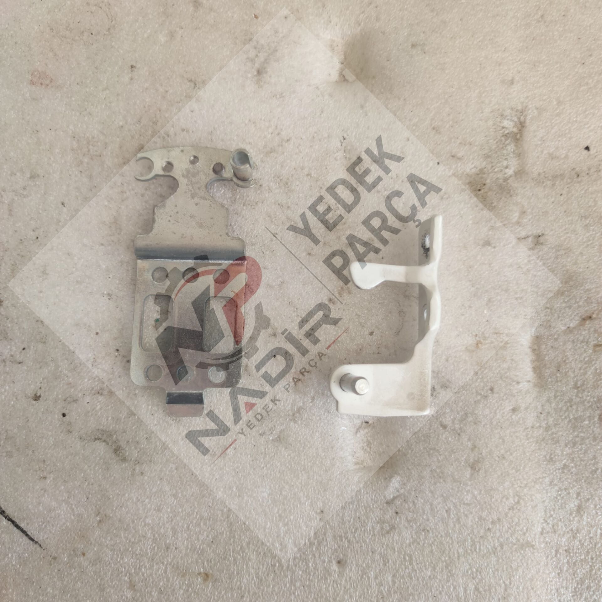 Vestel SX 6450 HGE Buzdolabı Kapı Menteşesi