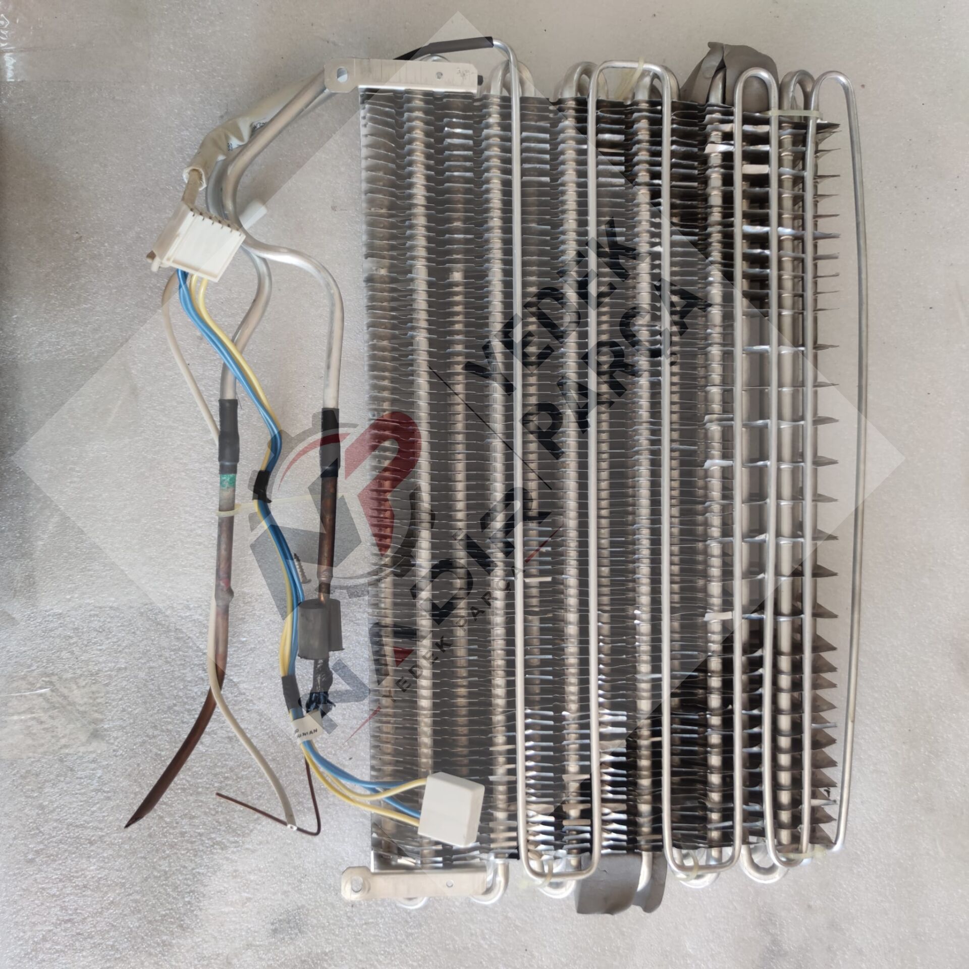 Hotpoint DF01FF buzdolabı evaporatör grubu