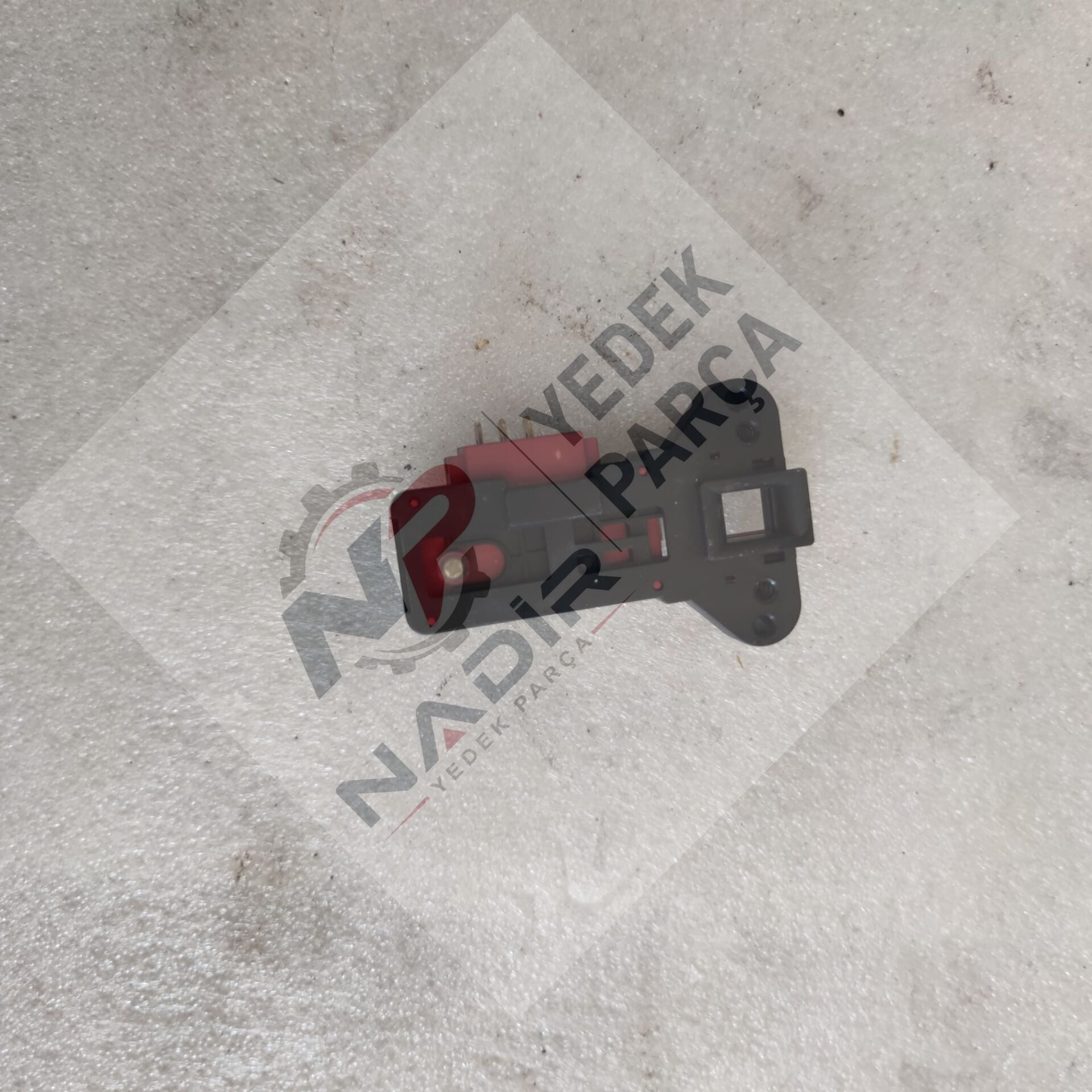 Beko D1 6081 E çamaşır makinesi kapı kilidi