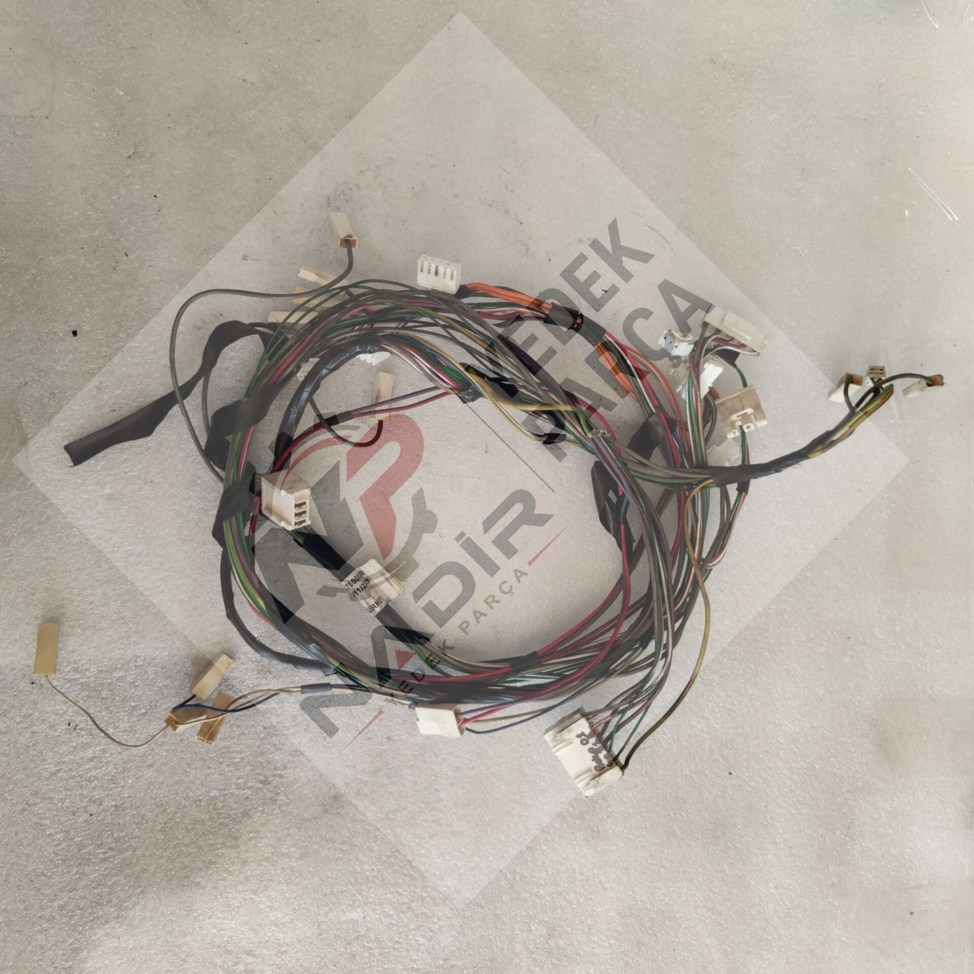 Beko D1 6081 E çamaşır makinesi soketli kablo demeti