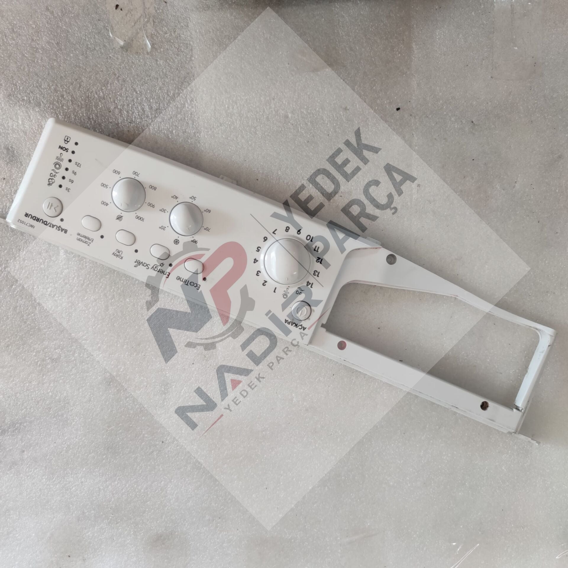 İndesit IWC71052  çamaşır makinesi ön paneli
