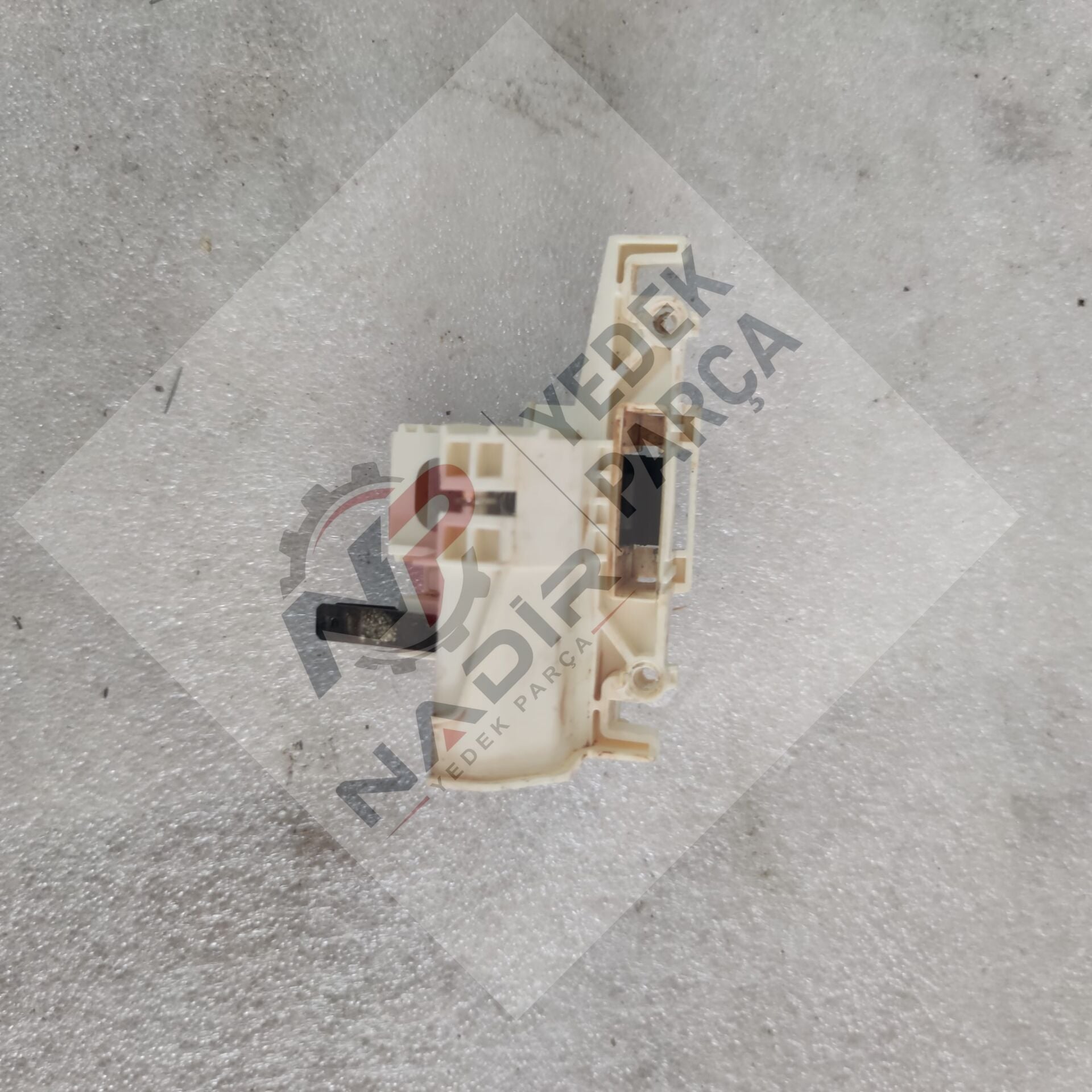 Beko D 4001 Ey bulaşık makinesi kapı kilidi