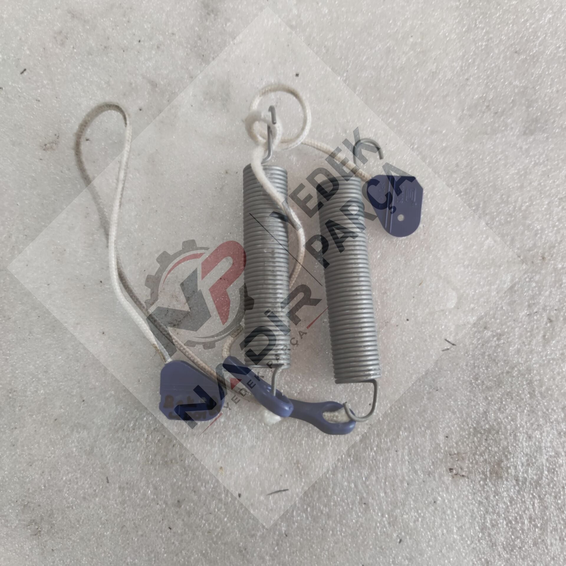 Beko D 4001 Ey bulaşık makinesi kapı menteşe yayı ve halat grubu