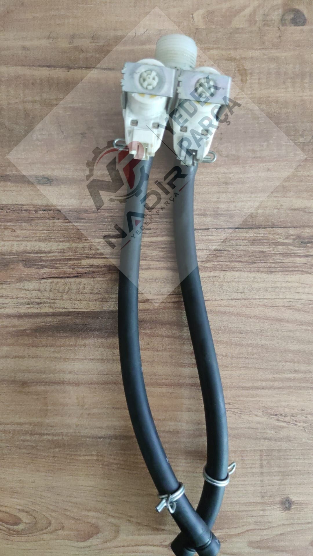 Arçelik 8103 D Çamaşır Makinesi ventil