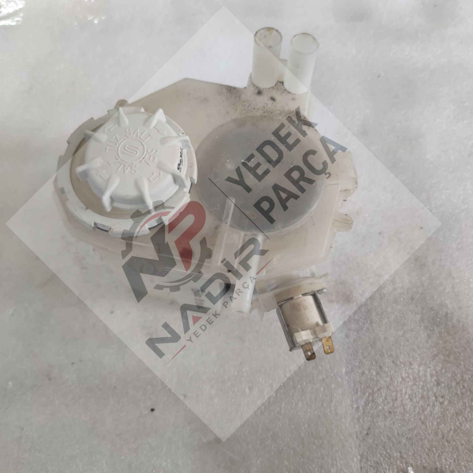 Beko D 2001 bulaşık makinası tuz kutusu