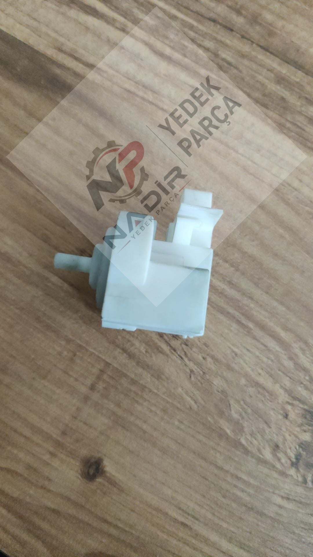 Arçelik 8103 D Çamaşır Makinesi su seviye sensörü
