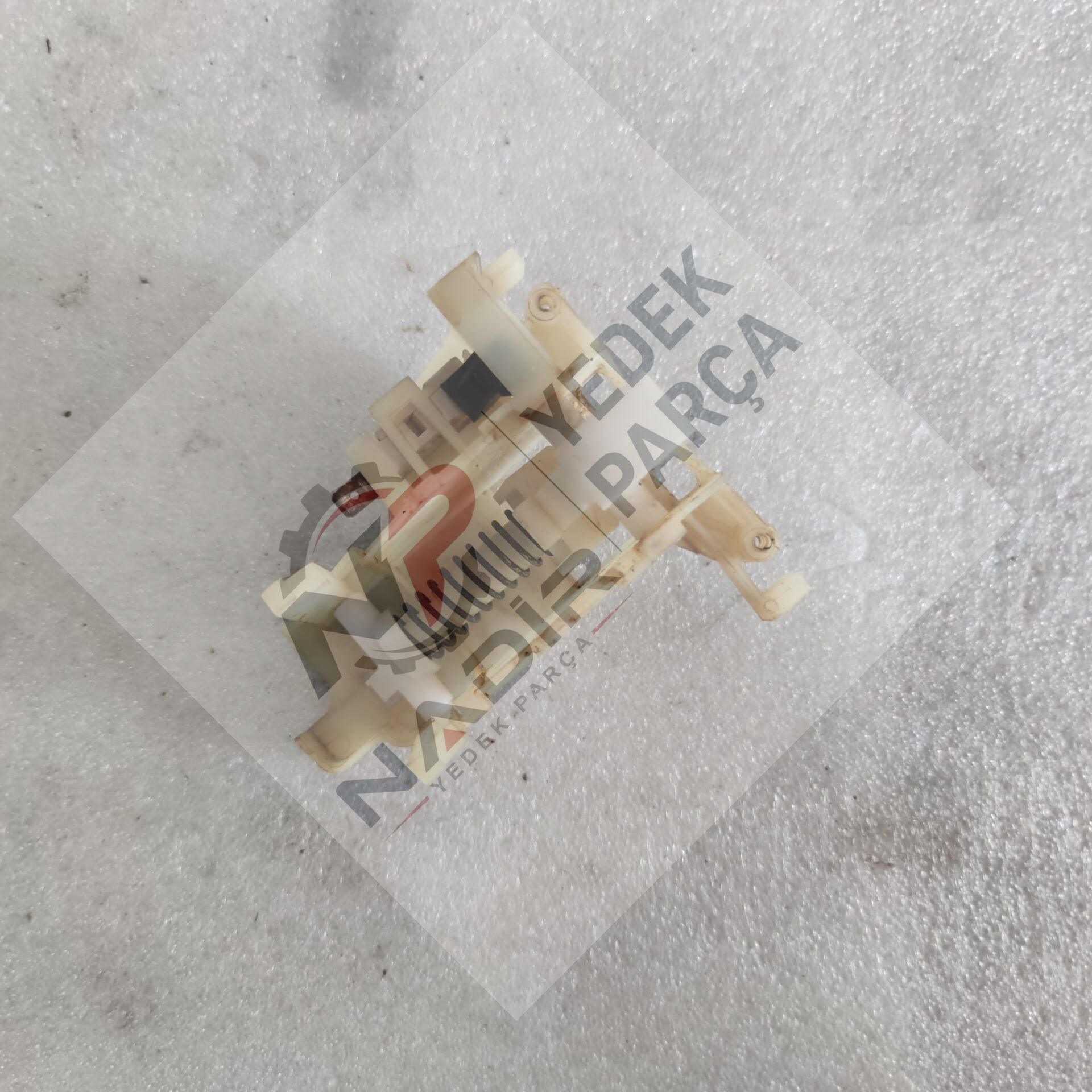 Beko D 2001 bulaşık makinası kapı kilit mekanizması