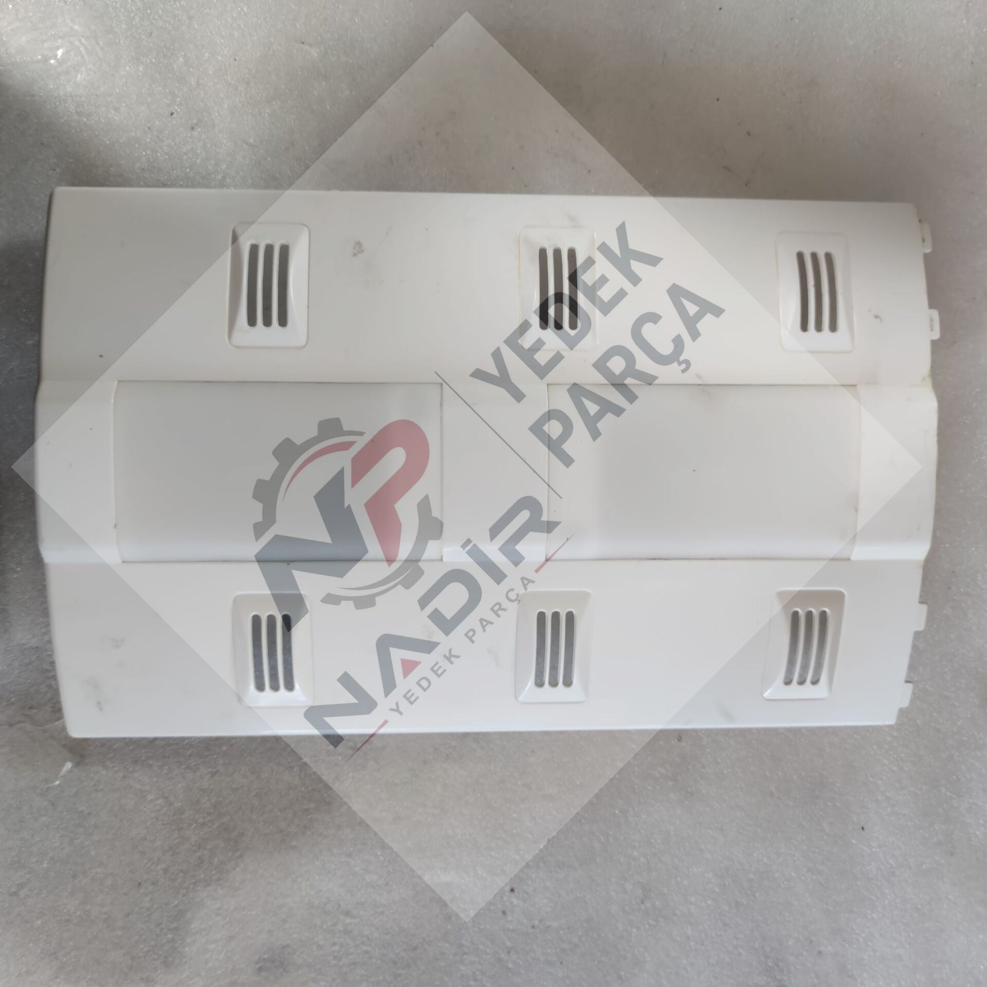 İndesit type DF01FF buzdolabı evaporatör fan kapağı