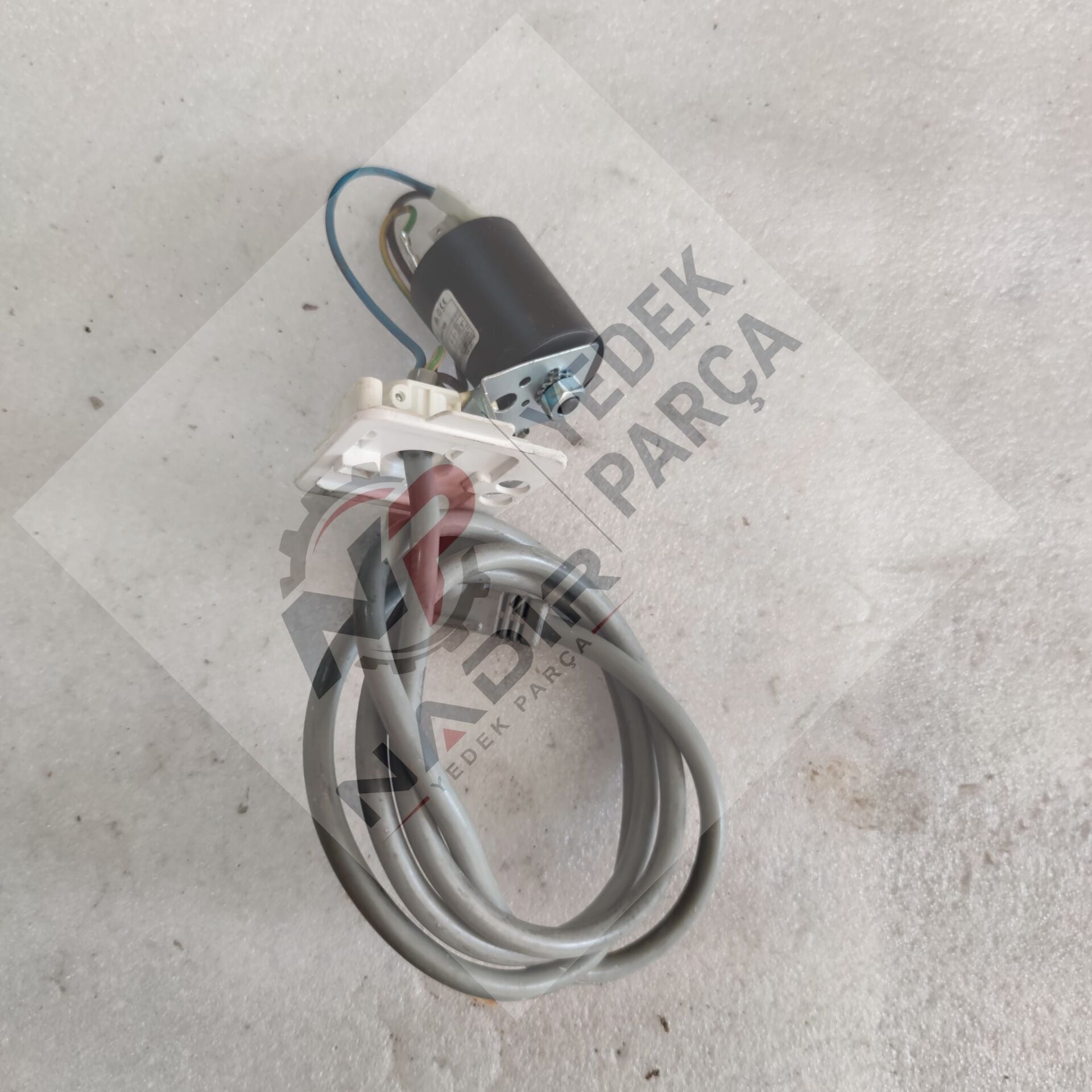 Beko D1 6082 E çamaşır makinesi kondansatörü