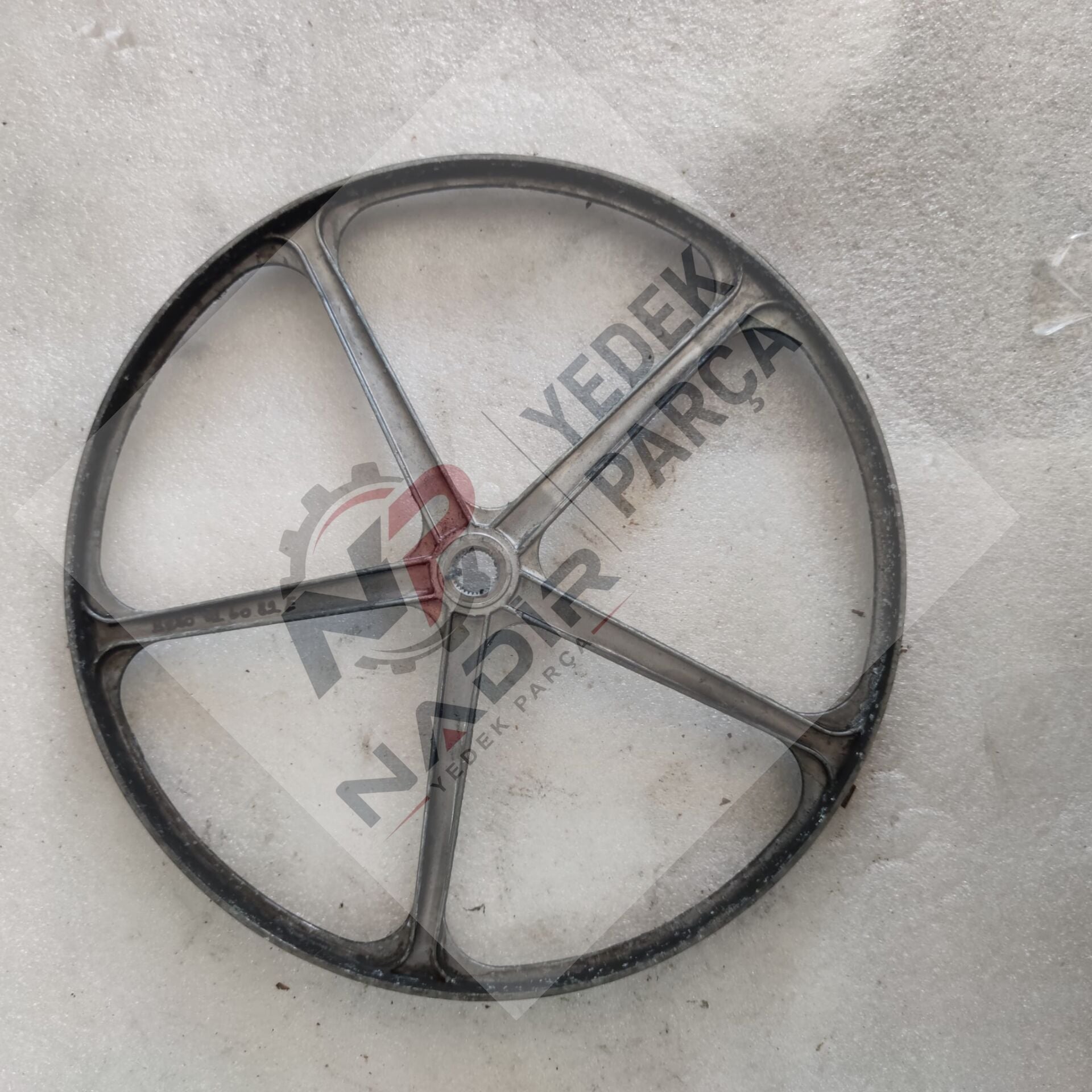 Beko D1 6082 E çamaşır makinesi kasnağı