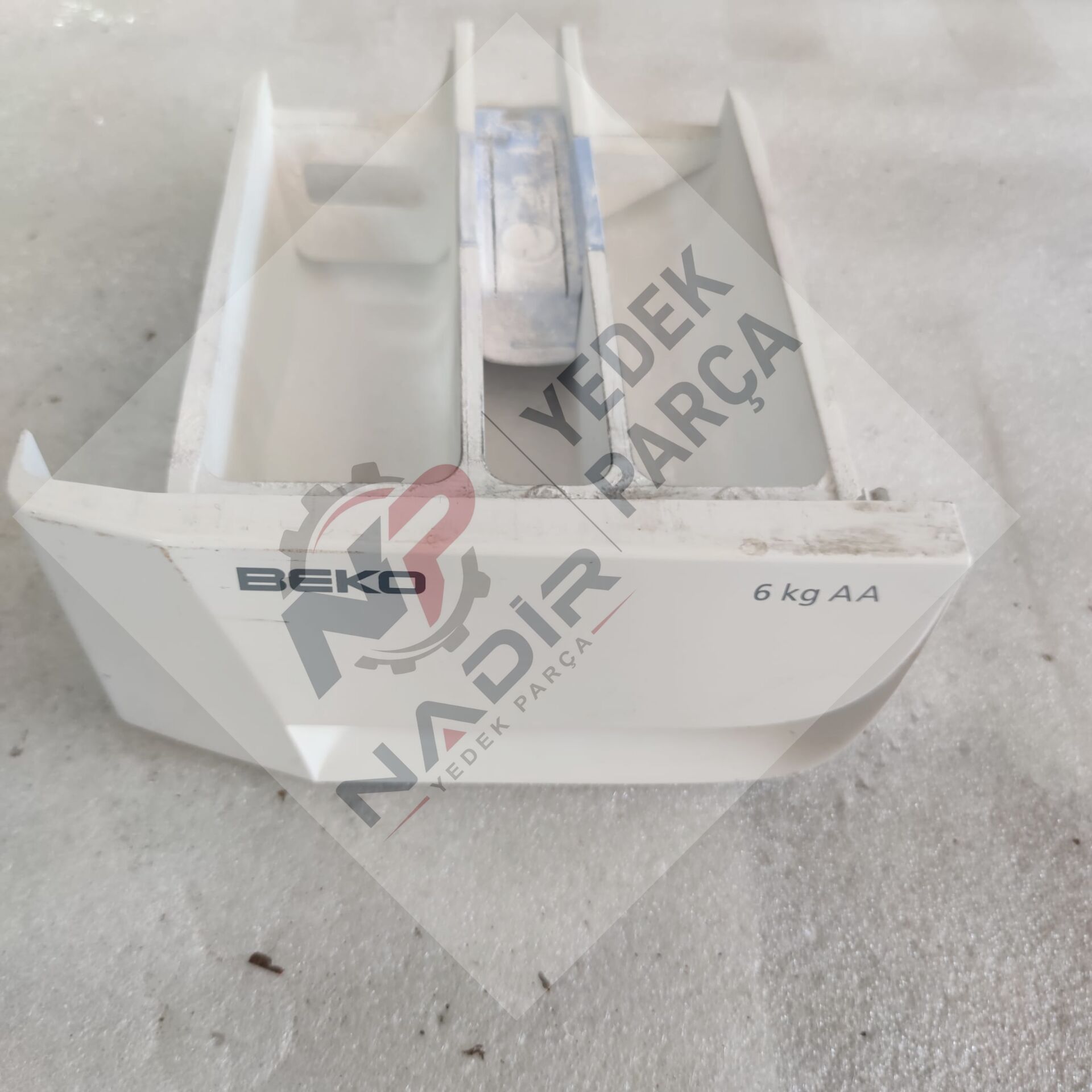 Beko D1 6082 E çamaşır makinesi deterjan çekmecesi
