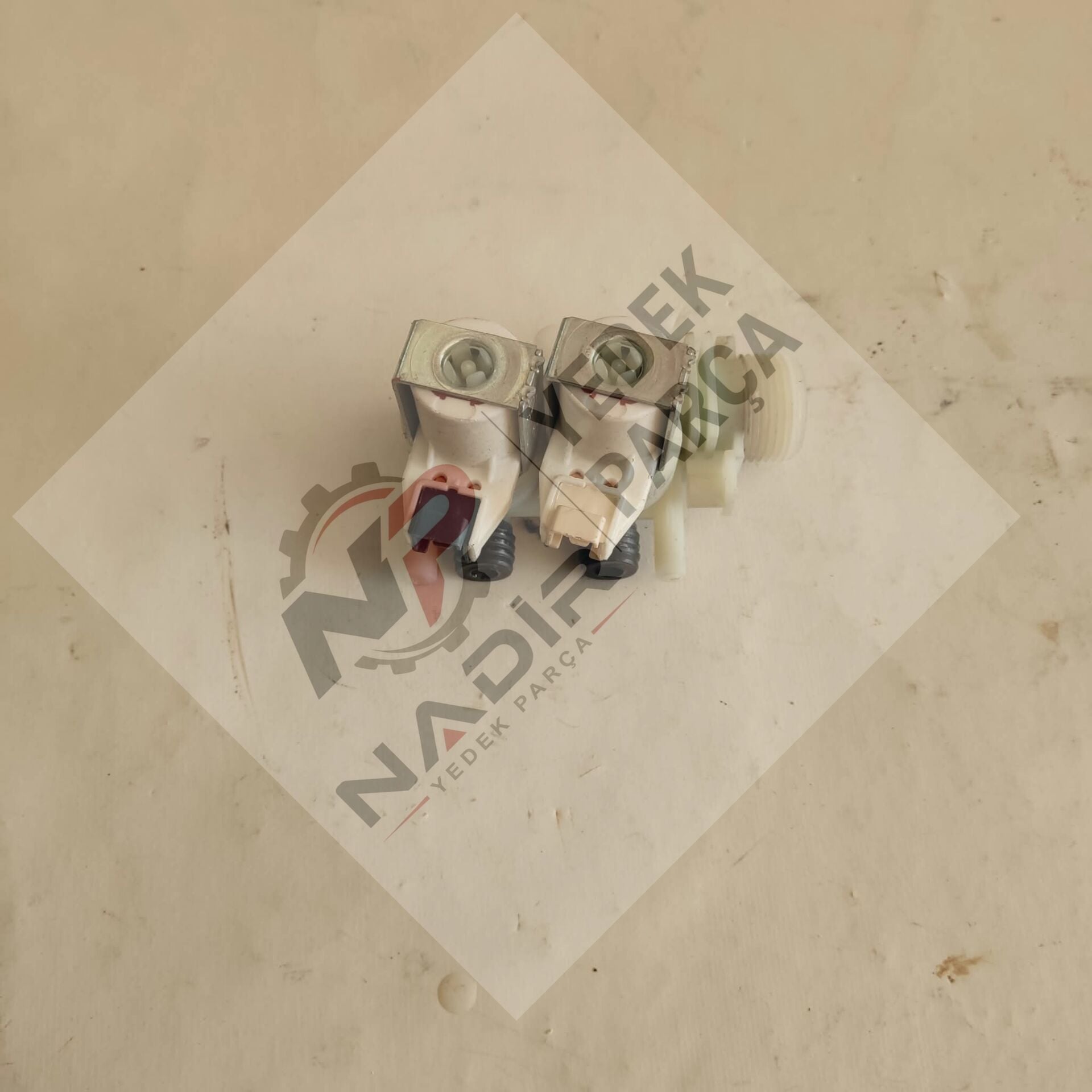 Indesit XWA71052WTK Çamaşır Makinesi Su Giriş Ventili