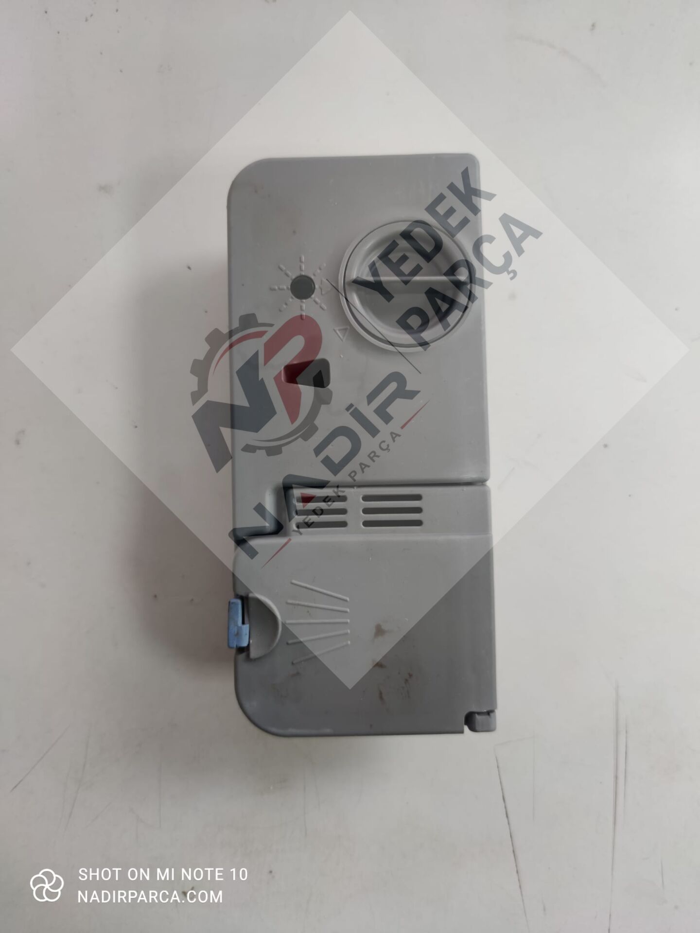 Vestel BMH-L 406 W deterjan kutusu