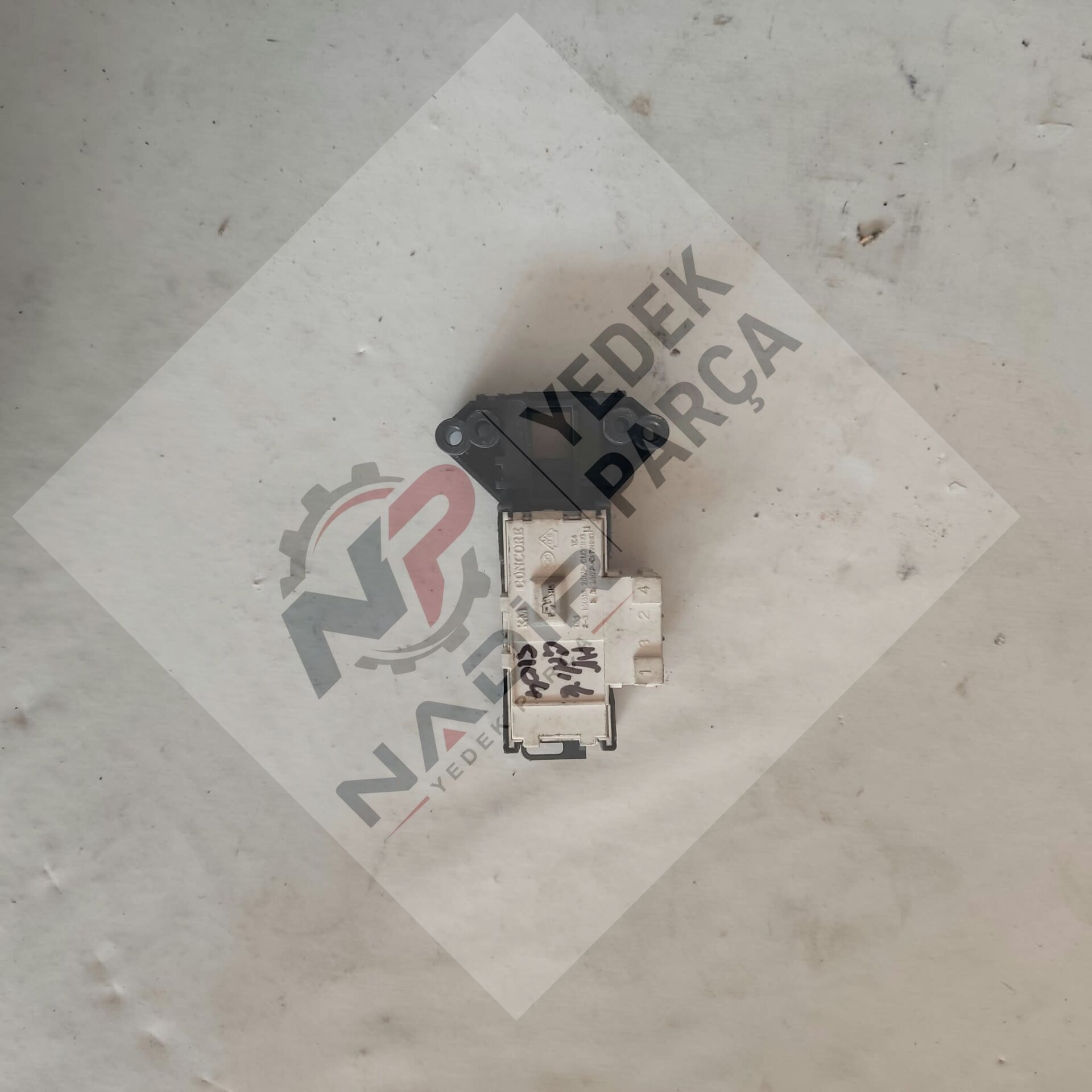 Arçelik 5104 Çamaşır Makinesi Kapı Kilidi