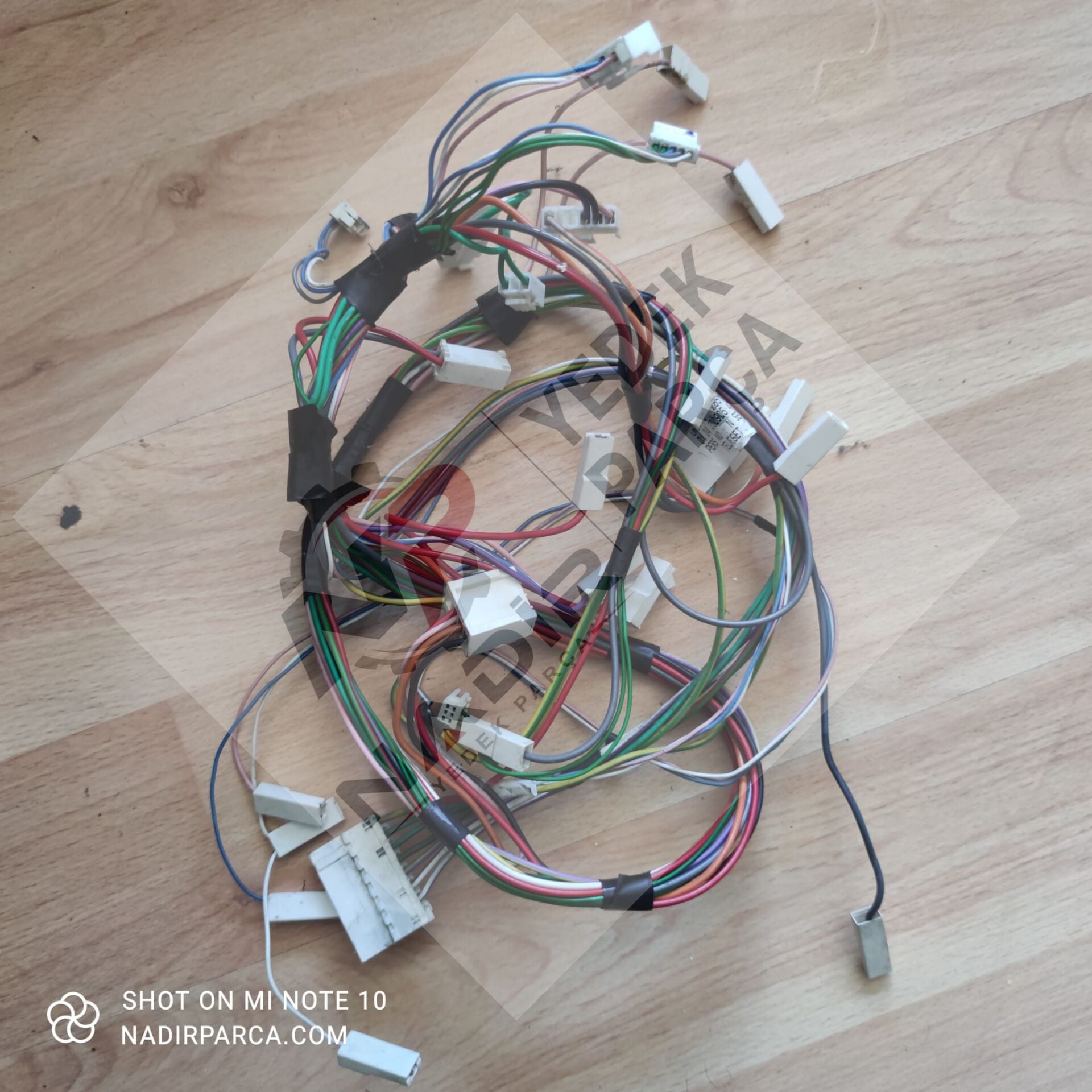 Beko D1 5081 B Çamaşır Makinesi kablo tesisatı