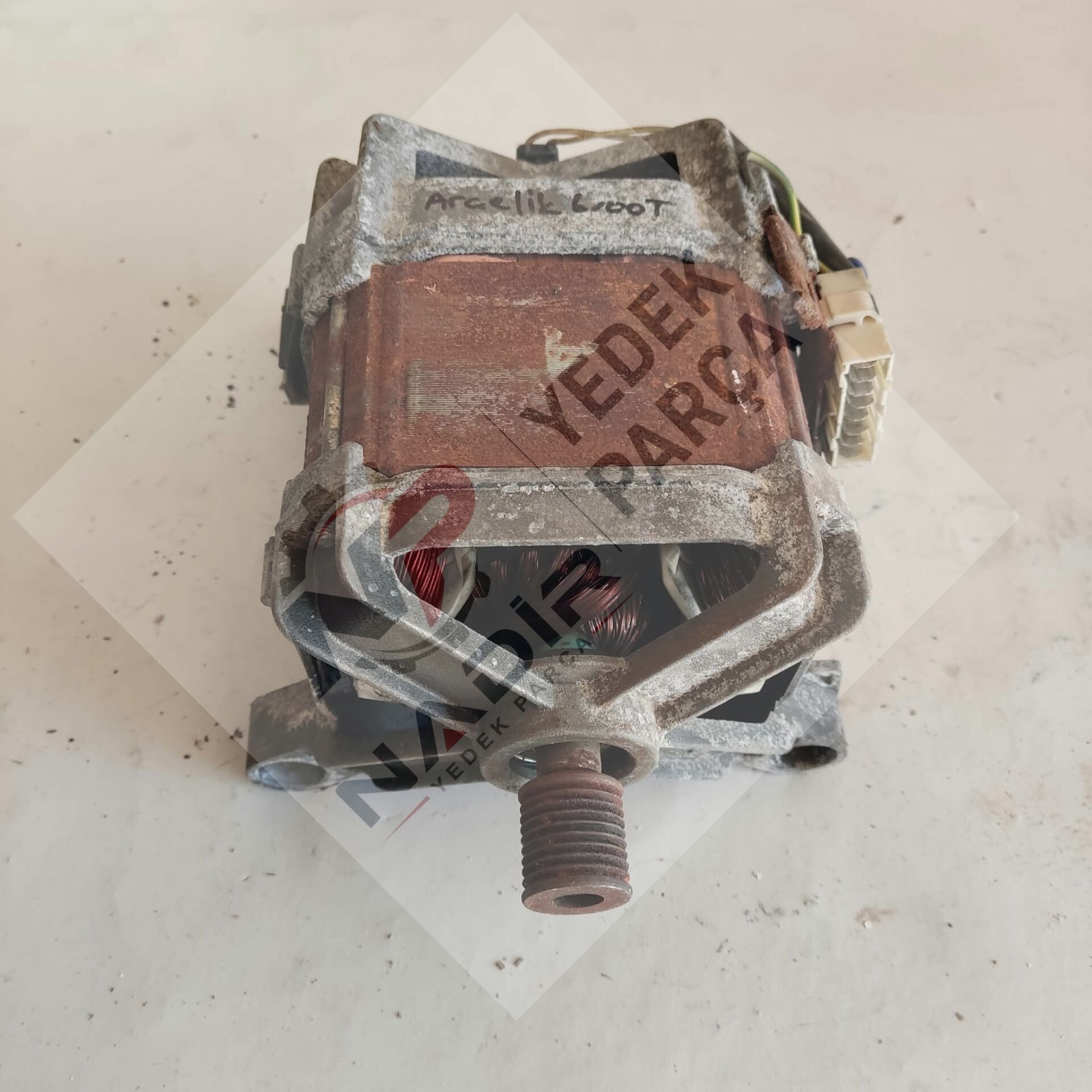 Arçelik 6100T Çamaşır Makinesi Motoru
