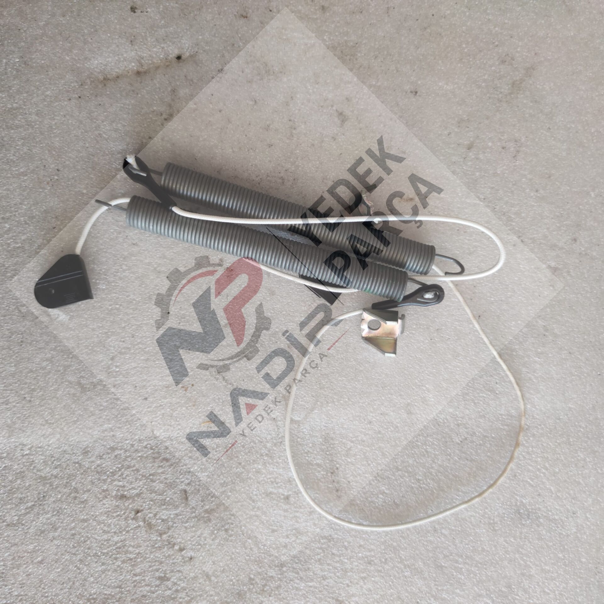 Beko D 2001 bulaşık makinesi kapak menteşe yay ve ipi