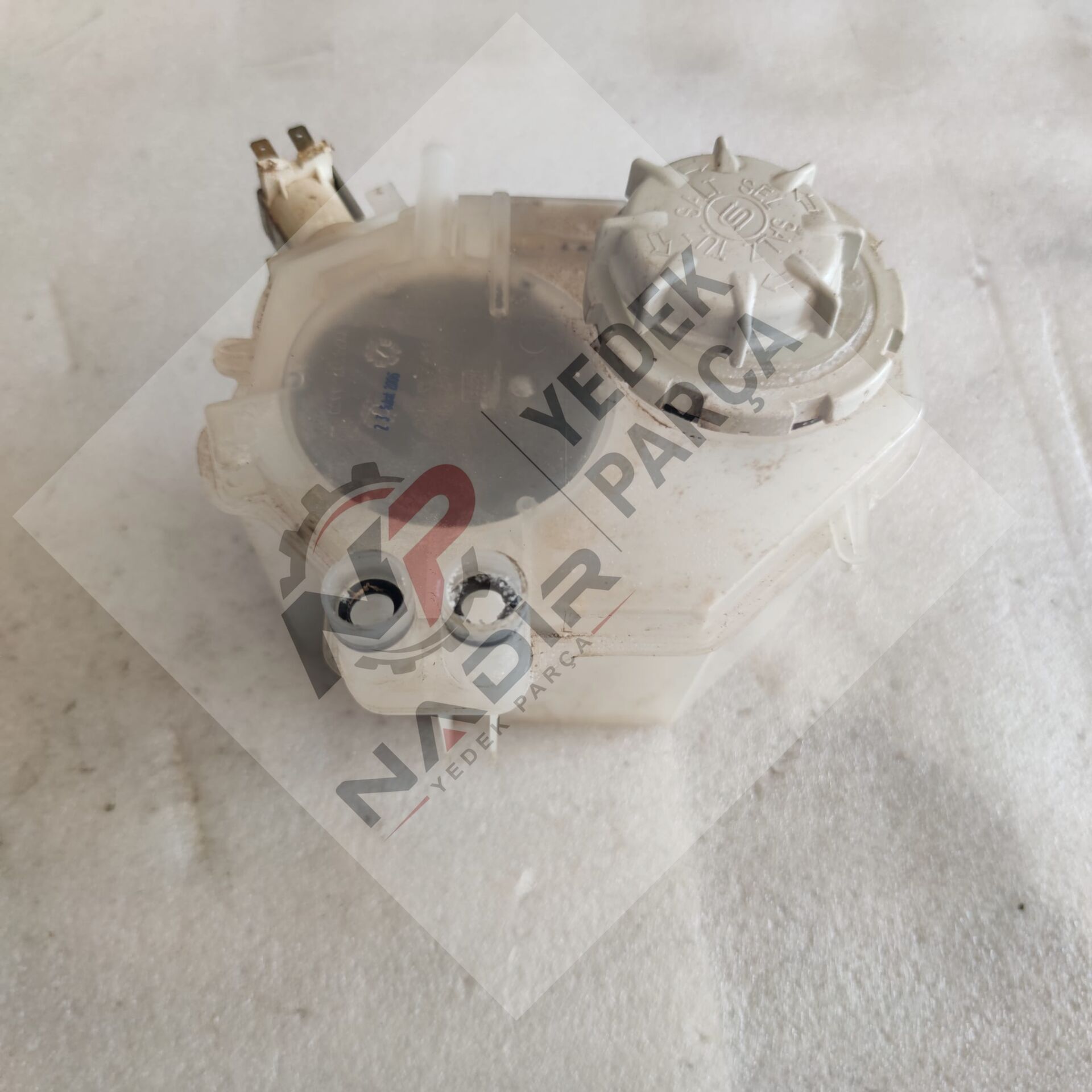 Beko D 2001 bulaşık makinesi tuz kutusu