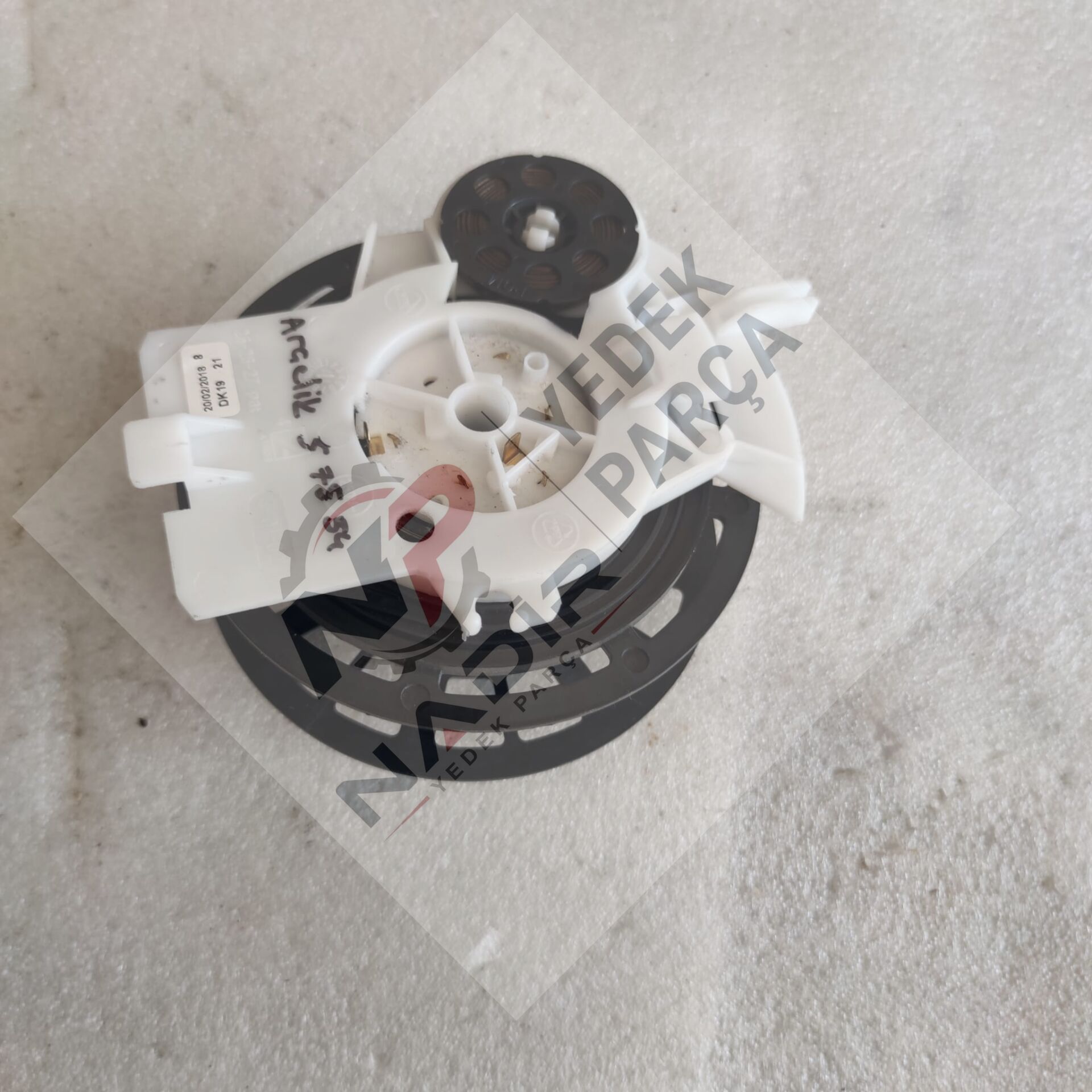 Arçelik S 7554 elektrikli süpürge zemberek (kablosuz)