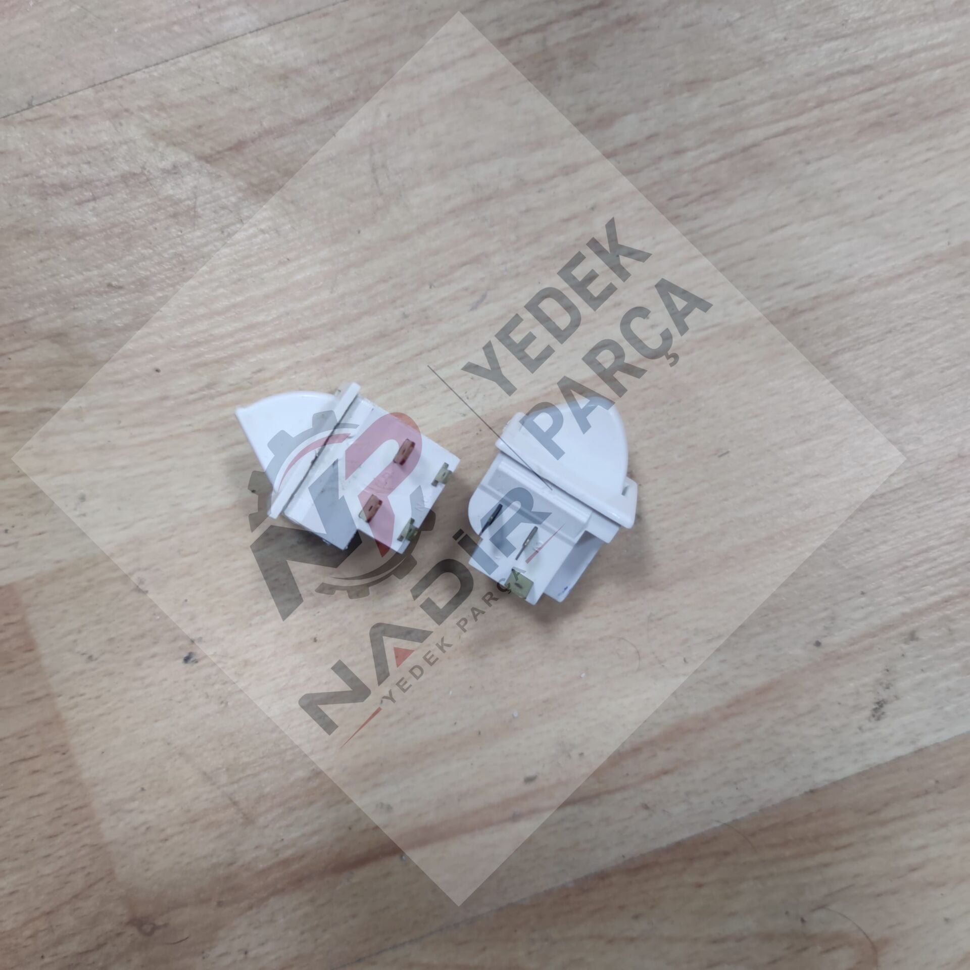 Vestel Lotus 570AEL A kapı butonu