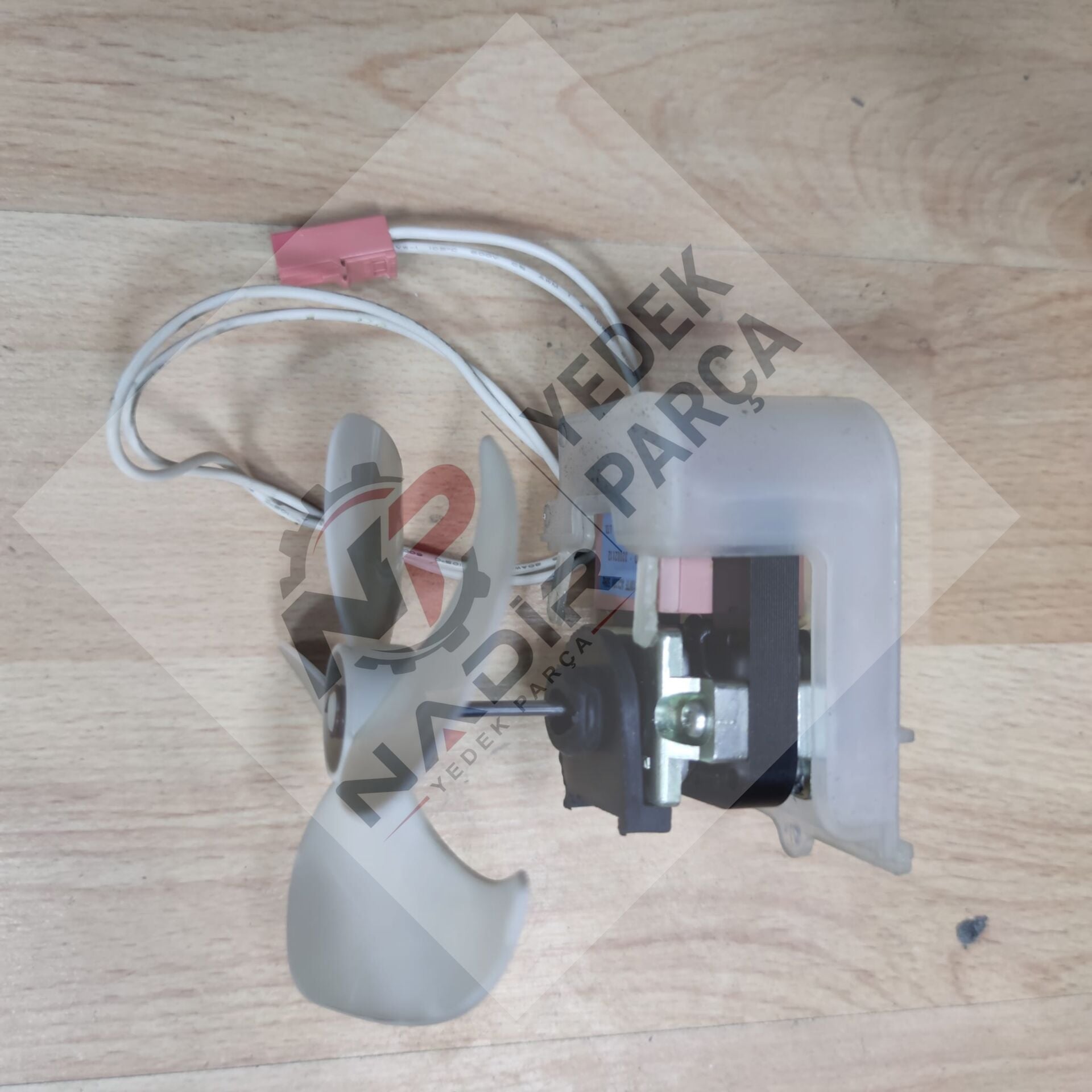 Vestel Lotus 570AEL A üst fan motoru