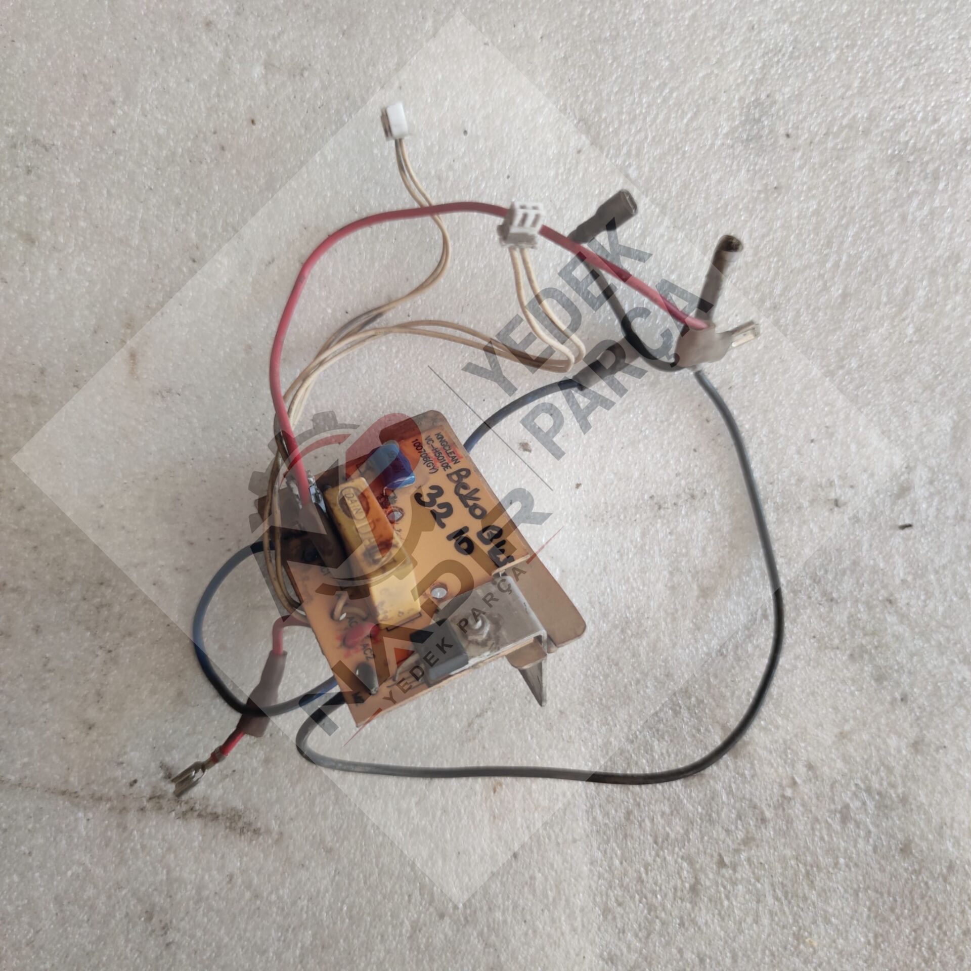 Beko BKS 3210 elektrikli süpürge motor devir kartı