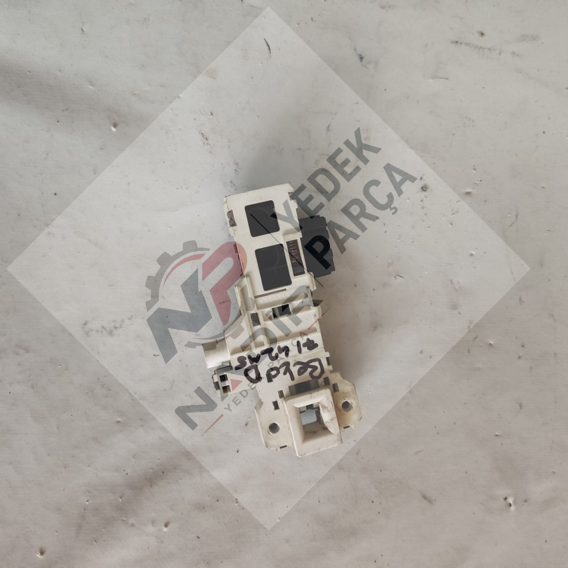 Beko D7142 MS Çamaşır Makinesi Kapı Emniyet Kilidi