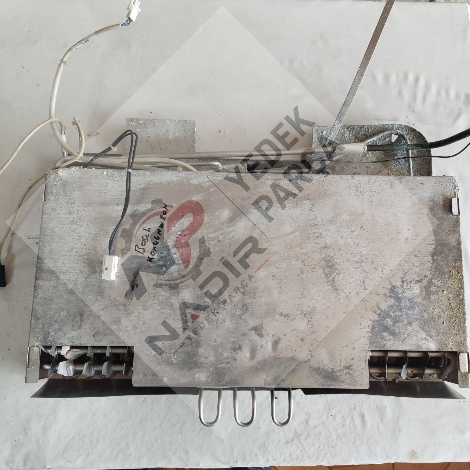 Bosch KDN46NW20N Buzdolabı Evaporatör Peteği