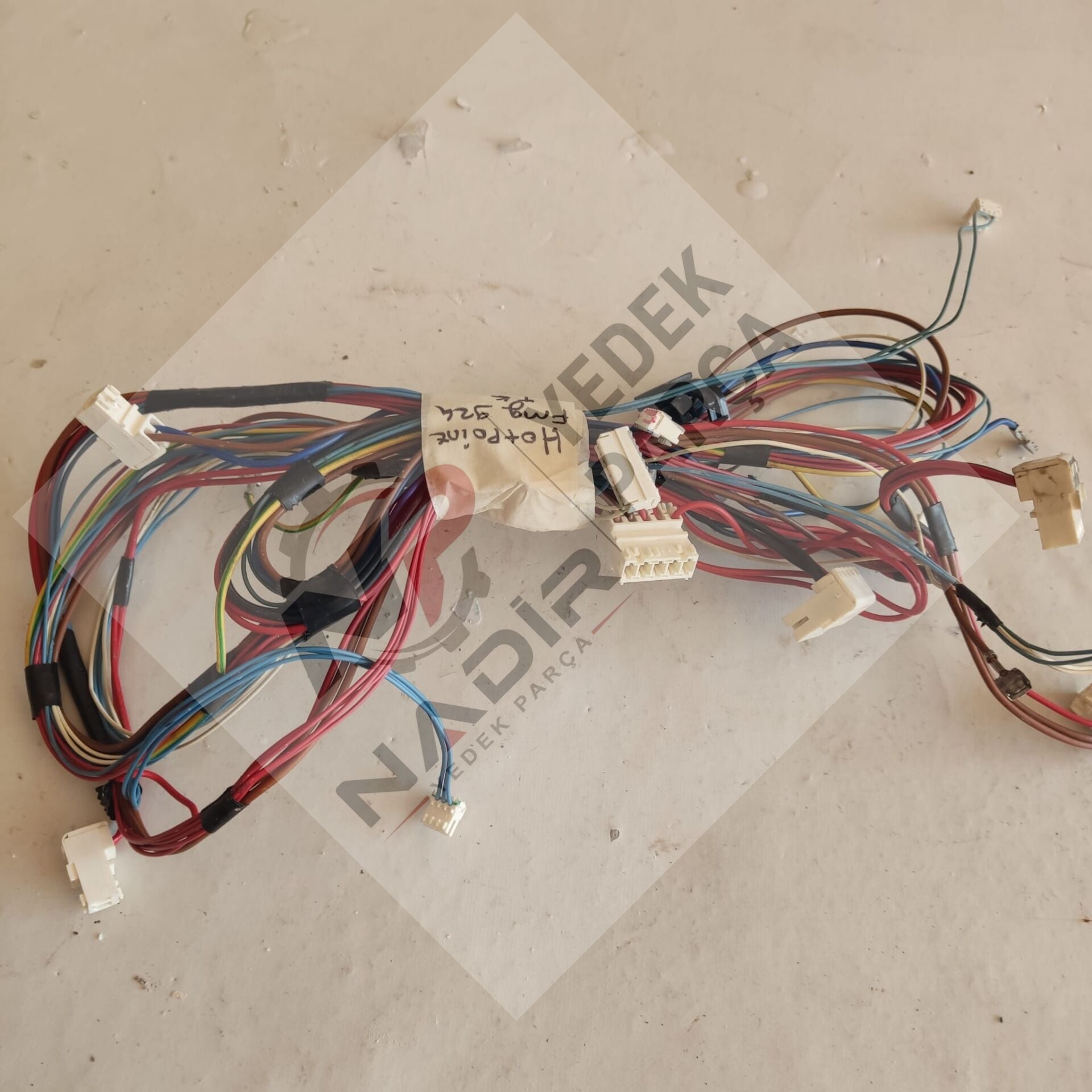 Hotpoint FMG924MTK Çamaşır Makinesi Kablo Tesisatı
