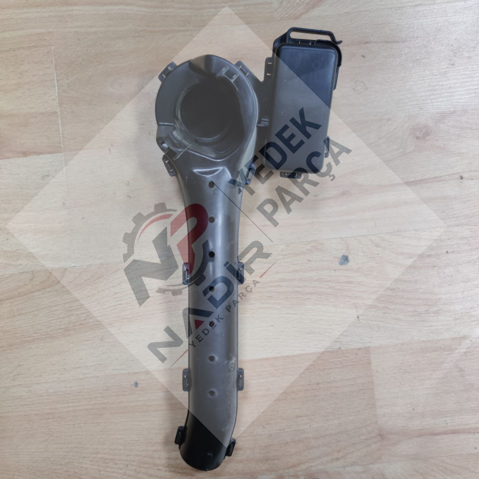 Ariston HS Premium 24 EU Kombi hava emiş borusu