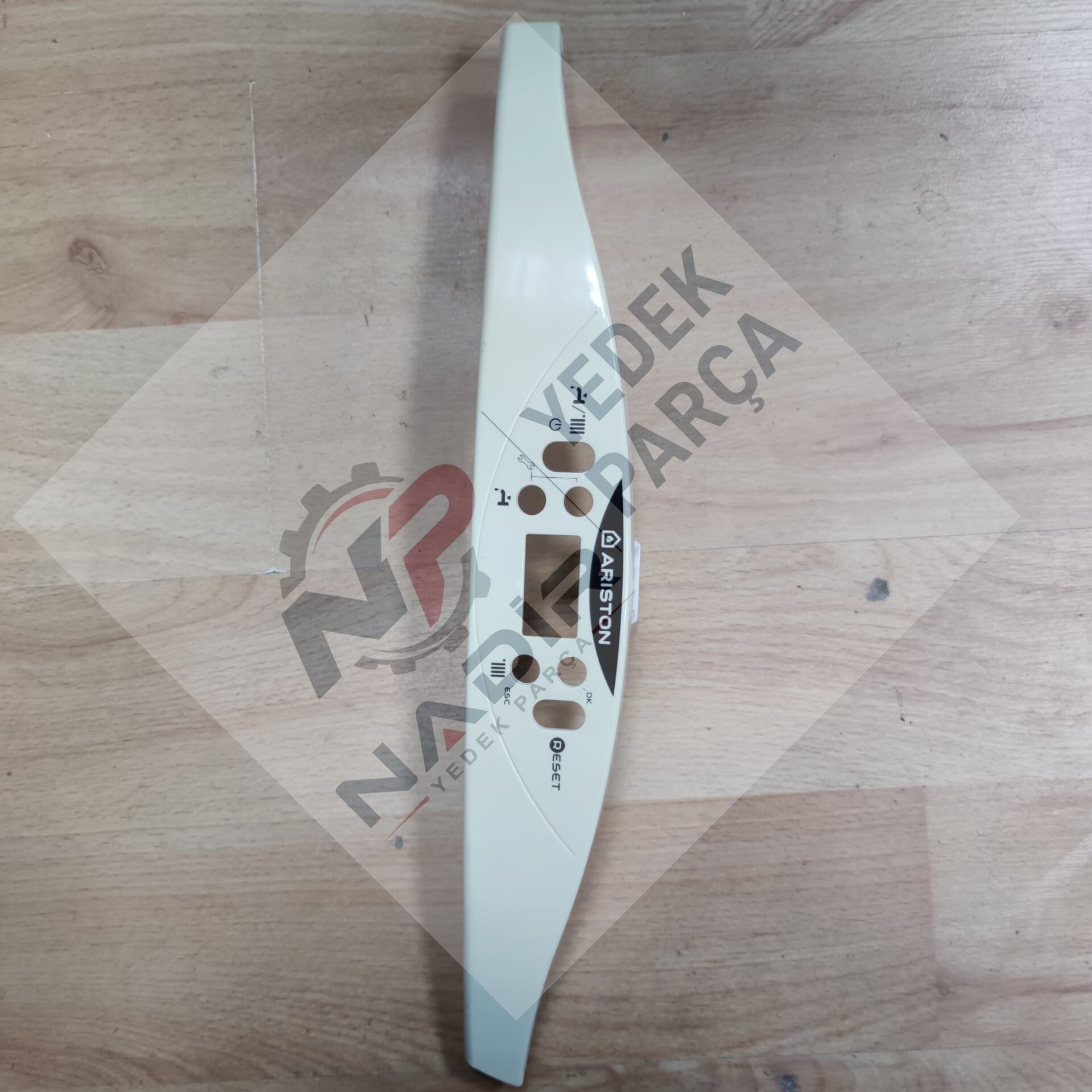 Ariston HS Premium 24 EU Kombi ön panel