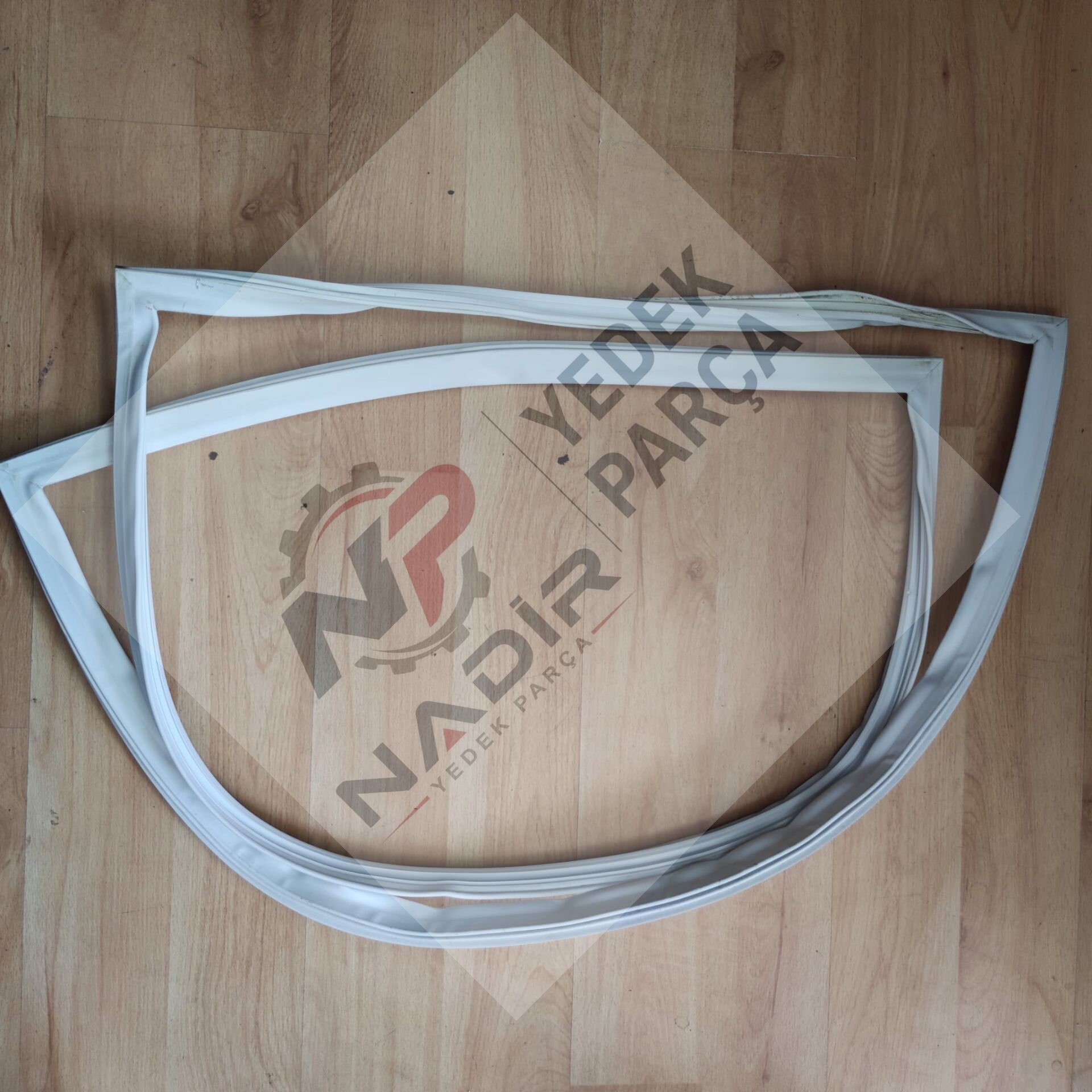Beko D 9430 NM buzdolabı alt kapak contası